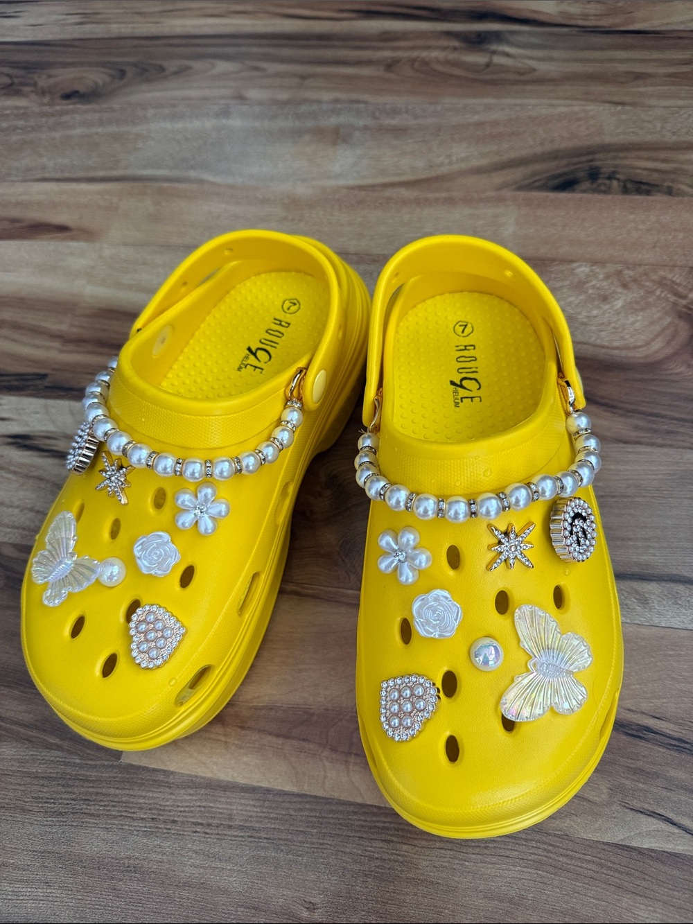 Rouge Helium Yellow Pearl-Embellished  Clog Sandals